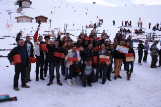 Les participants du concours de la bouteille blanche 2012.
