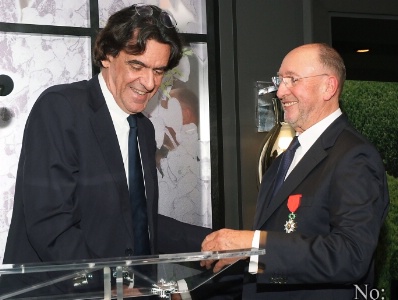 Luc Ferry et Jean-Paul Claude (à gauche). Luc Ferry et Jean-Paul Claude (à gauche).