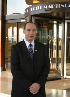 Stéphane Carrière, DRH de l'hôtel Martinez à Cannes : proposer un logement est un véritable atout.