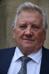 Pur Claude Daumas, les dernières mesures prises par le gouvernement sont un sur enchérissement du coût du travail. Pur Claude Daumas, les dernières mesures prises par le gouvernement sont un sur enchérissement du coût du travail.