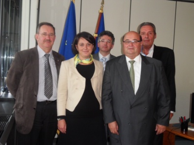 Sylvia Pinel, une ministre très à l'écoute des TPE selon Gérard Guy. Sylvia Pinel, une ministre très à l'écoute des TPE selon Gérard Guy.