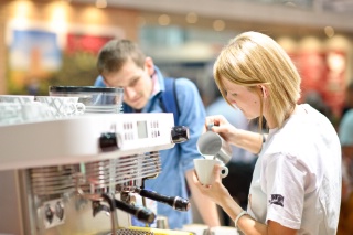 Le savoir-faire des baristas sous les pojecteurs, comme ici à Vienne, pour la World of coffee 2012.