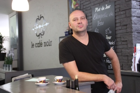Alain Dejente, à la tête du Café Noir à Rouen, n'augmentera pas ses prix en début d'année.
