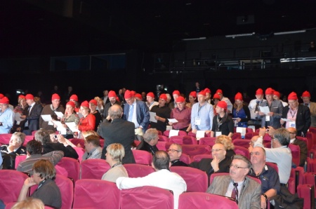 Dans la salle, les bretons de l'Umih ont coiffé le bonnet rouge de la colère.