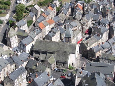 Le village de Murat, dans le Cantal. Le village de Murat, dans le Cantal.