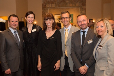 La présidente Véronique Baribaud, au centre, entourée d'une partie du bureau de l'AICR Côte d'Azur. La présidente Véronique Baribaud, au centre, entourée d'une partie du bureau de l'AICR Côte d'Azur.