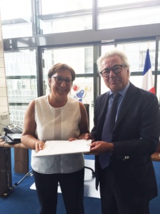 Martine Pinville et Didier Chenet à Bercy le 31 août dernier. Martine Pinville et Didier Chenet à Bercy le 31 août dernier.