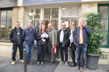 Le groupe alsacien, de g à d : Alexandre Arragon (La Cuisine d'Antan), Didier Schuwer (L'Amandine), Vincent Huck (La Cuisine d'antan), Xhristelle Poinsignon (Coco Lobo) Olivier Rey (de Service en Tête), Eric Libra (Au Koifhus), Silvana Beckert et Stepha, Dussourd (Salon de thé Dussourd). Le groupe alsacien, de g à d : Alexandre Arragon (La Cuisine d'Antan), Didier Schuwer (L'Amandine), Vincent Huck (La Cuisine d'antan), Xhristelle Poinsignon (Coco Lobo) Olivier Rey (de Service en Tête), Eric Libra (Au Koifhus), Silvana Beckert et Stepha, Dussourd (Salon de thé Dussourd).