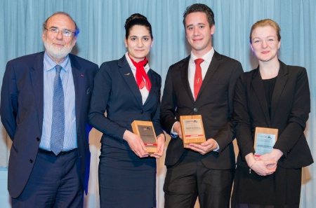 de g à d : Jean-Pierre Blanc, directeur général des Cafés Malongo, Leonor Ribeiro, Julien Raussin et Camille Ricarde. de g à d : Jean-Pierre Blanc, directeur général des Cafés Malongo, Leonor Ribeiro, Julien Raussin et Camille Ricarde.