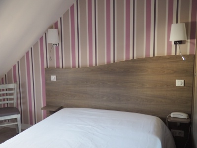 La partie hôtel a été ramenée à 7 chambres, contre 9 auparavant.