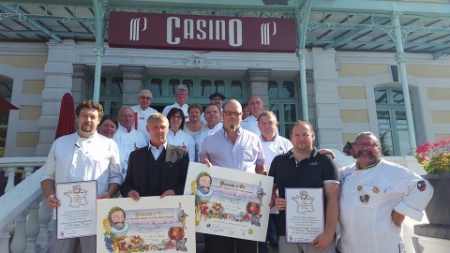 Les candidats, en présence de Philippe Gardette (à droite). Les candidats, en présence de Philippe Gardette (à droite).