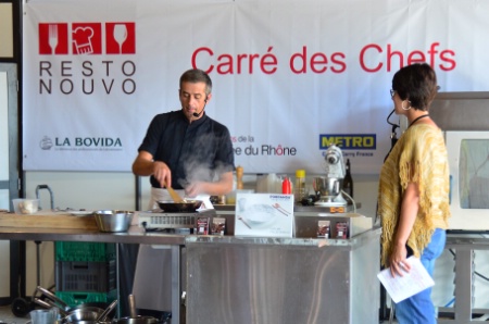 Les cuisiniers de premier plan de la région viendront animer le Carré des chefs. Les cuisiniers de premier plan de la région viendront animer le Carré des chefs.
