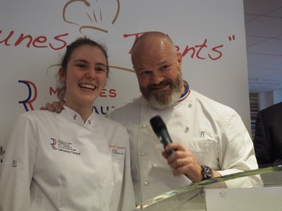 Clémence Perraut et Philippe Etchebest à l'annonce des résultats. Clémence Perraut et Philippe Etchebest à l'annonce des résultats.