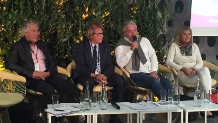 De gauche à droite : René Colomban, président de la Fédération nationale des plages-restaurants, Jean-Pierre Ghiribelli, président de l'Umih 83, Jean-Claude Moreu, président de l'association des exploitants de plage de Pampelonne, maître Geneviève Rebufat, avocate. De gauche à droite : René Colomban, président de la Fédération nationale des plages-restaurants, Jean-Pierre Ghiribelli, président de l'Umih 83, Jean-Claude Moreu, président de l'association des exploitants de plage de Pampelonne, maître Geneviève Rebufat, avocate.