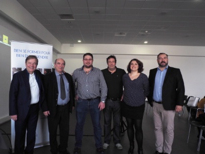 L'équipe de l'UMih 76 (de g à d) : Philippe Coudy, Christian Roche (trésorier), Michaël Charaoui (cafés, brasseries), Christophe Lecat (délégué), Peggy Lavercher (secrétaire administrative), et Pierre Guéret. (Absent sur la photo Julien-Marchal-Guéret, représentant des restaurateurs). L'équipe de l'UMih 76 (de g à d) : Philippe Coudy, Christian Roche (trésorier), Michaël Charaoui (cafés, brasseries), Christophe Lecat (délégué), Peggy Lavercher (secrétaire administrative), et Pierre Guéret. (Absent sur la photo Julien-Marchal-Guéret, représentant des restaurateurs).