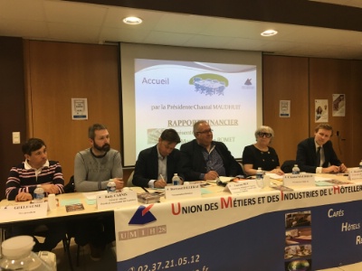 Le bureau de l'Umih 28 réunit autour de Laurent Duc et Chantal Mauduit. Le bureau de l'Umih 28 réunit autour de Laurent Duc et Chantal Mauduit.