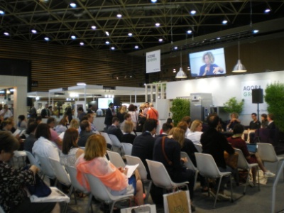 Le salon a permis aux professionnels d'échanger sur les enjeux de la filière. Le salon a permis aux professionnels d'échanger sur les enjeux de la filière.