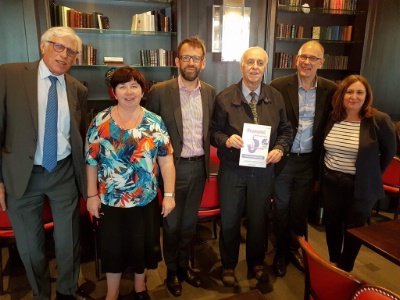 De g à d : Alain Jacob, Marie-Françoise Duchemin-Taurinya (présidente du directoire Trinité Restauration), Erwan Dutheil, Pierre Berthet, Philippe Gauguier et Cynthia Perrod. De g à d : Alain Jacob, Marie-Françoise Duchemin-Taurinya (présidente du directoire Trinité Restauration), Erwan Dutheil, Pierre Berthet, Philippe Gauguier et Cynthia Perrod.