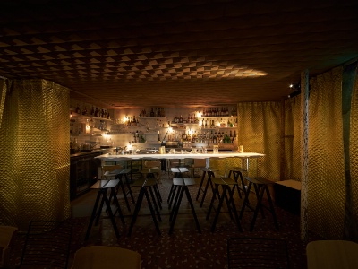 Le bar Le Syndicat obtient le meilleur classement des bars français. Le bar Le Syndicat obtient le meilleur classement des bars français.
