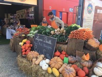 Un marché a été organisé pour permettre aux producteurs et aux chefs de la région de se rencontrer.