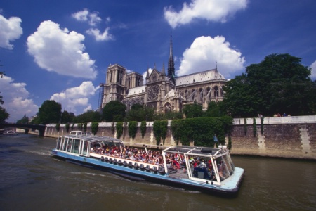 Notre-Dame, avant l'incendie, a toujours été au coeur du tourisme. Notre-Dame, avant l'incendie, a toujours été au coeur du tourisme.