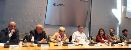 De gauche à droite : Frédéric Jeanjean (secrétaire général de l'Umih 13), Michael Zazoun (délégué municipal d'Aix-en-Provence), Marie-Louise Lota (adjointe au maire de Marseille déléguée aux emplacements publics), Bernard Marty (président de l'Umih 13), Dominique Vlasto (adjointe au tourisme et présidente de l'office de tourisme et des congrès de Marseille), Vincent Gaymard et Nicolas Guyot (vice-présidents de l'Umih13). De gauche à droite : Frédéric Jeanjean (secrétaire général de l'Umih 13), Michael Zazoun (délégué municipal d'Aix-en-Provence), Marie-Louise Lota (adjointe au maire de Marseille déléguée aux emplacements publics), Bernard Marty (président de l'Umih 13), Dominique Vlasto (adjointe au tourisme et présidente de l'office de tourisme et des congrès de Marseille), Vincent Gaymard et Nicolas Guyot (vice-présidents de l'Umih13).