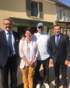 De g à droite : Fabrice Galland, Cécile et Guillaume Leichner, et Karim Soleilhavoup.