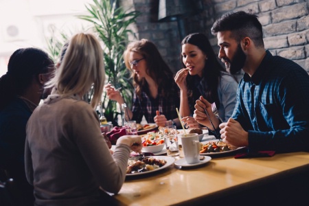 La pause déjeuner est tournée vers le Fait-Maison, les produits 'sains'. La pause déjeuner est tournée vers le Fait-Maison, les produits 'sains'.