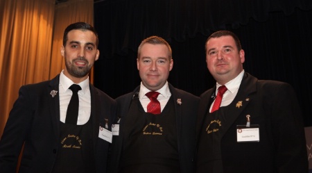 Les trois finalistes : Micael Morais, Gaëtan Bouvier et Yann Satin partagent la même passion pour des vins de Porto. Les trois finalistes : Micael Morais, Gaëtan Bouvier et Yann Satin partagent la même passion pour des vins de Porto.