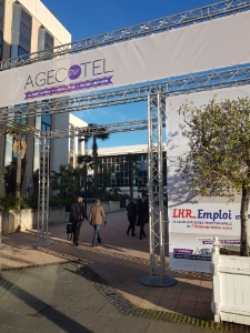 C'est sous un ciel résolument bleu que le salon Agecotel ouvre ses portes à Nice. C'est sous un ciel résolument bleu que le salon Agecotel ouvre ses portes à Nice.