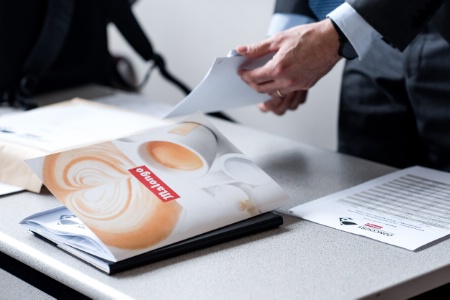 Les 1/2 finales du challenge se sont déroulées simultanément dans dix régions et portent sur un questionnaire assez large autour du café. Les 1/2 finales du challenge se sont déroulées simultanément dans dix régions et portent sur un questionnaire assez large autour du café.