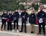 Respect des gestes barrière : des jeunes à la rencontre des consommateurs dans les bars et restaurants du centre-ville grenoblois