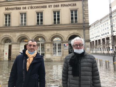 De g à d : Hervé Dijols et Didier Chenet se sont exprimés à la sortie de Bercy ce 13 janvier. De g à d : Hervé Dijols et Didier Chenet se sont exprimés à la sortie de Bercy ce 13 janvier.