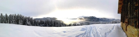 La montagne privée de remontées mécaniques en février tombe comme un coup de massue . La montagne privée de remontées mécaniques en février tombe comme un coup de massue .