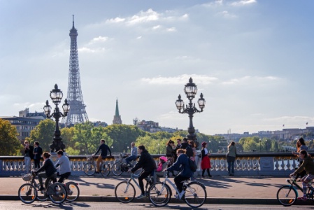 D'ici à 2030, le président de la République veut faire de la France la première destination de tourisme durable, en termes environnemental et social.