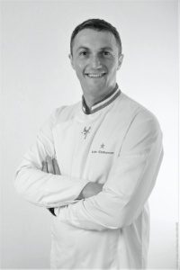 Luc Debove , nouveau directeur de l'École Ducasse-École nationale supérieure de pâtisserie d'Yssingeaux. Luc Debove , nouveau directeur de l'École Ducasse-École nationale supérieure de pâtisserie d'Yssingeaux.