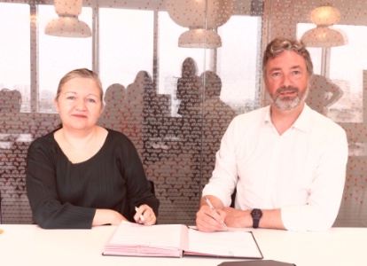 Caroline Leboucher, directrice générale d'Atout France et Arnaud Leroy, p.d.-g. de l'ADEME. Caroline Leboucher, directrice générale d'Atout France et Arnaud Leroy, p.d.-g. de l'ADEME.